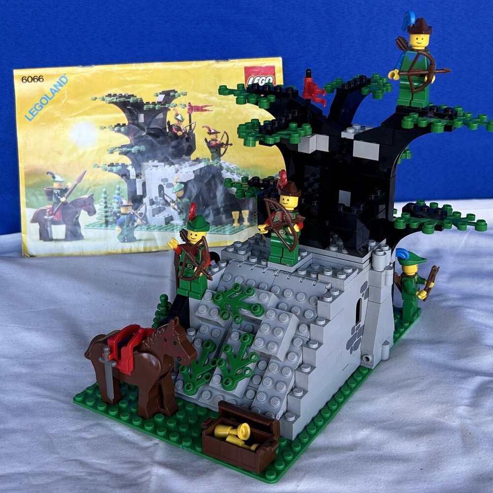 1987 Lego 6066 Camouflaged Outpost Complete with Manual